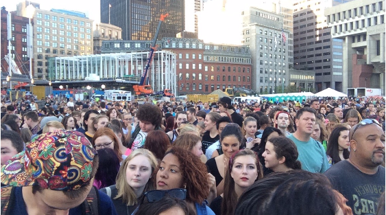 The crowd filling the Plaza. Photo by Jennifer Dill.