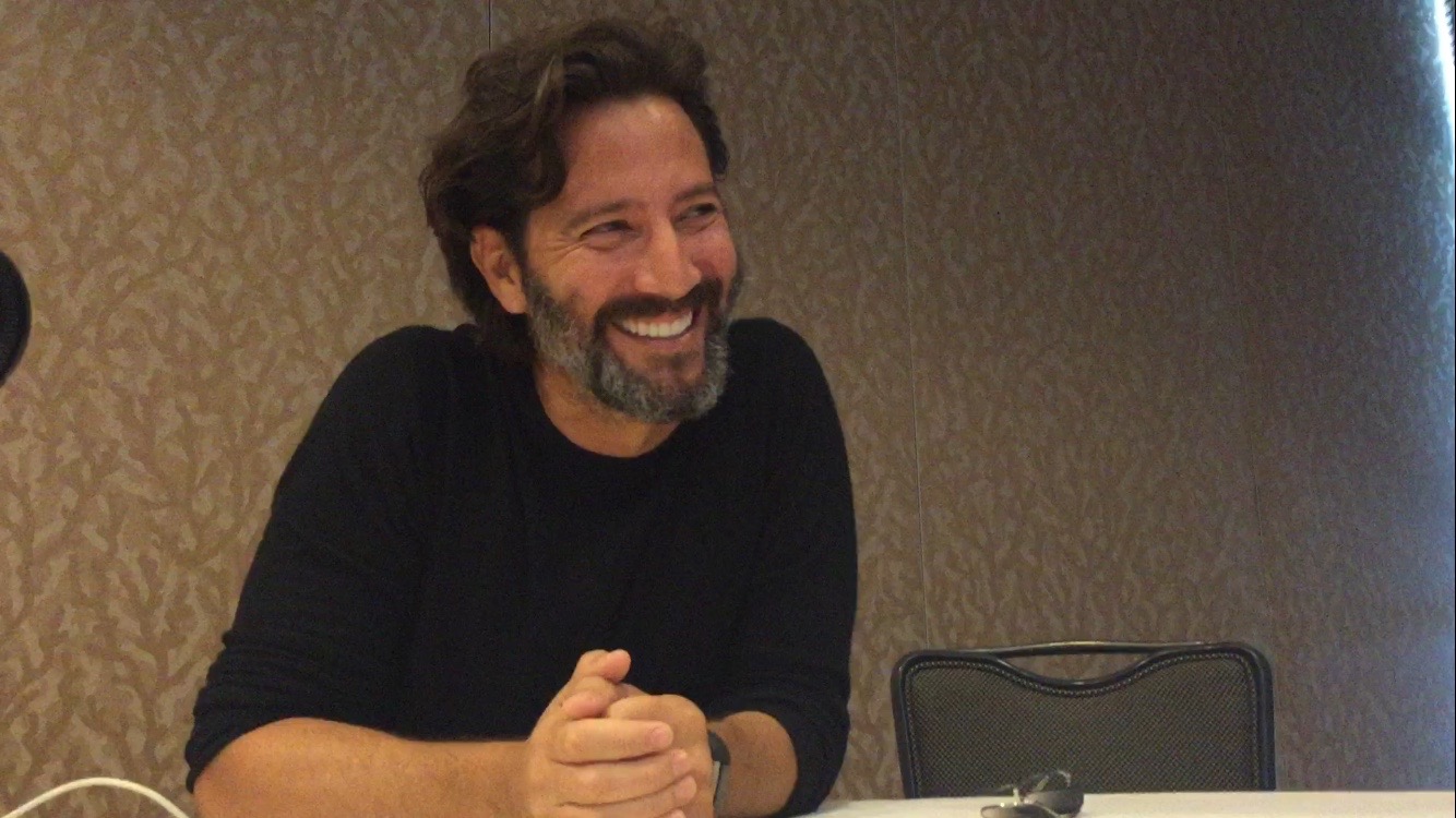 Photo of SDCC 2016: 'The 100' Star Henry Ian Cusick Discusses Working with Michael Beach & Kane's Relationships
