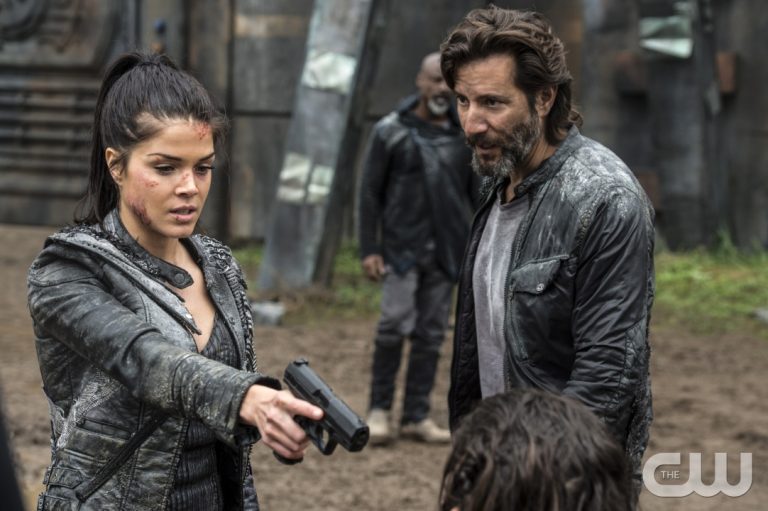 the 100 review