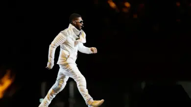 Photo of Usher Dazzles at Superbowl Halftime Performance